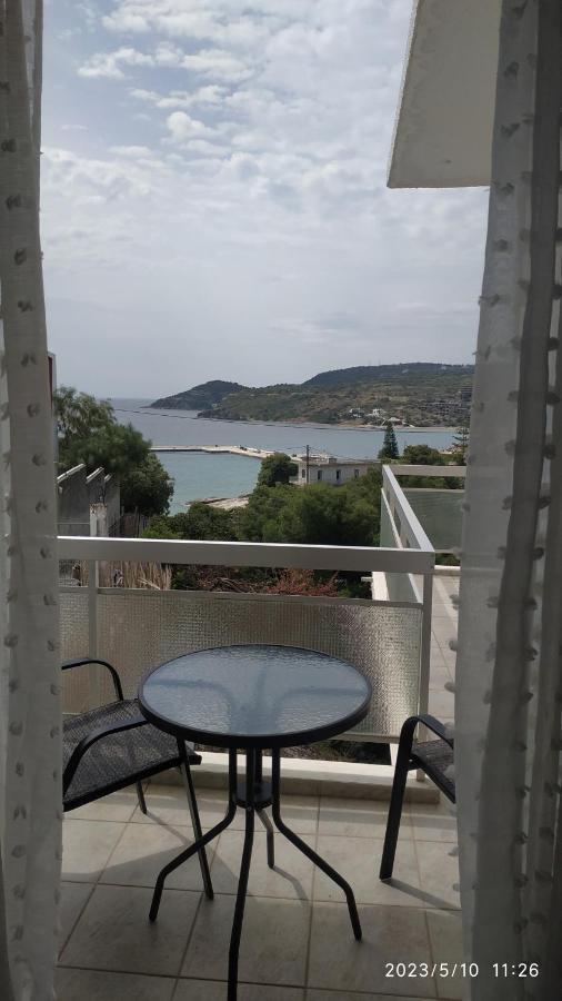 Meltemi Apartments Agia Marina  Екстер'єр фото