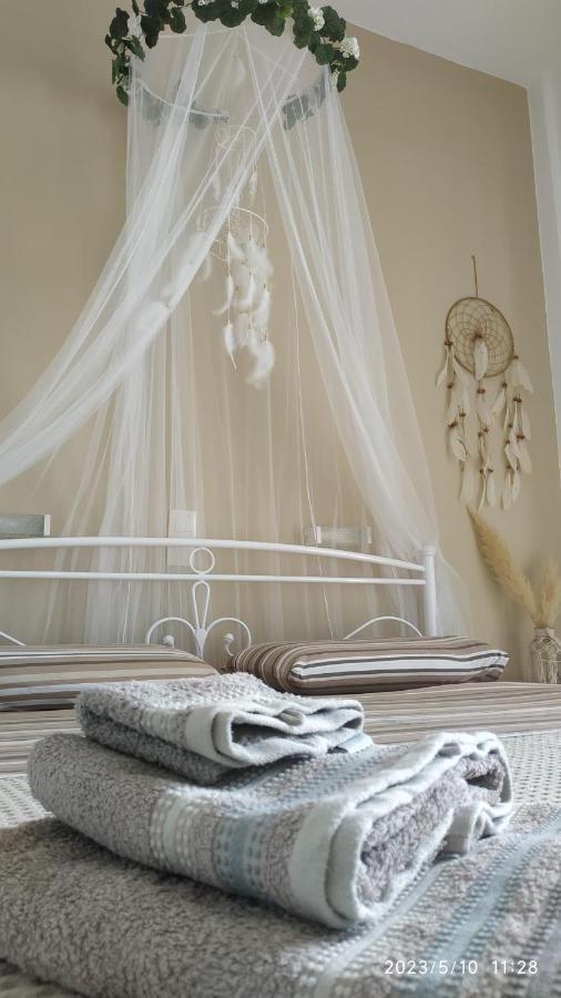 Meltemi Apartments Agia Marina  Екстер'єр фото