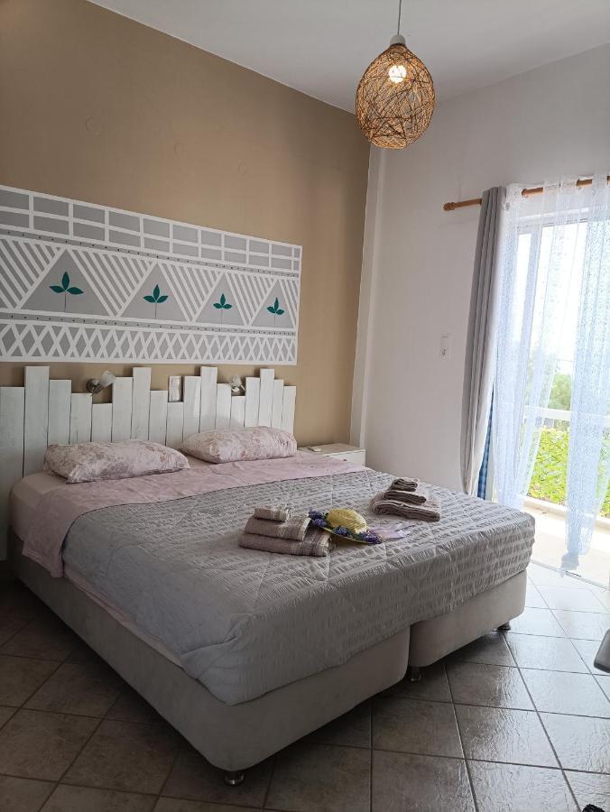 Meltemi Apartments Agia Marina  Екстер'єр фото
