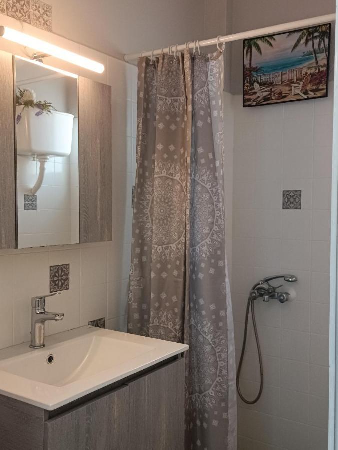 Meltemi Apartments Agia Marina  Екстер'єр фото