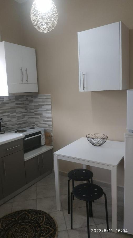 Meltemi Apartments Agia Marina  Екстер'єр фото