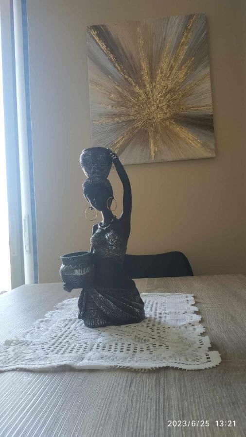 Meltemi Apartments Agia Marina  Екстер'єр фото